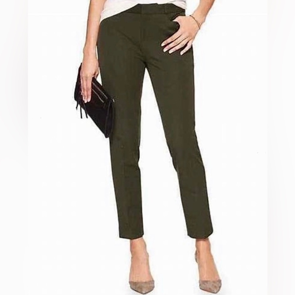 NWOT Banana Republic Olive Sloan Pant, Size 4.